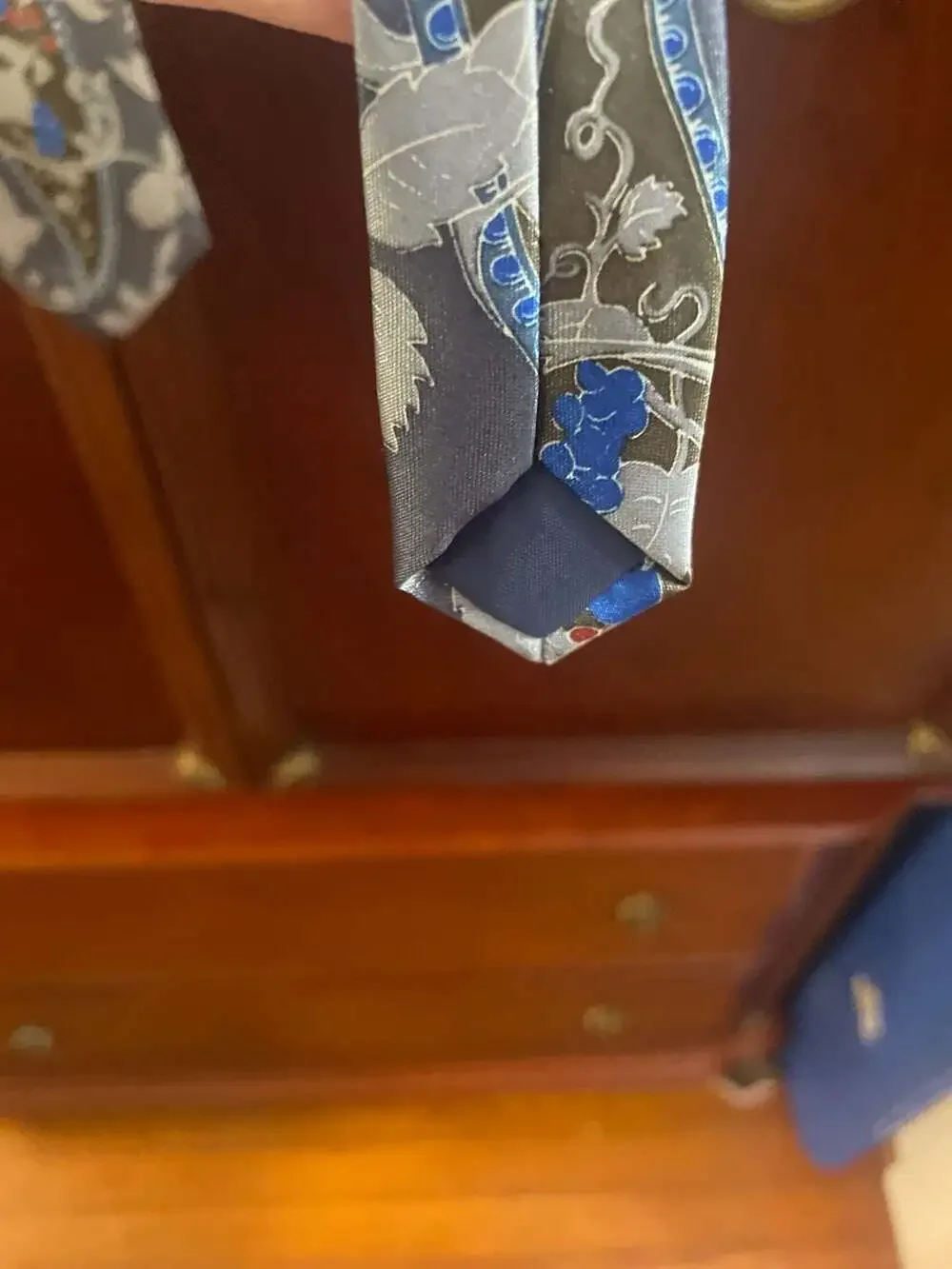 Vintage City Gold Handmade Italy 100% Silk Tie Blue Floral Paisley Grape Pattern